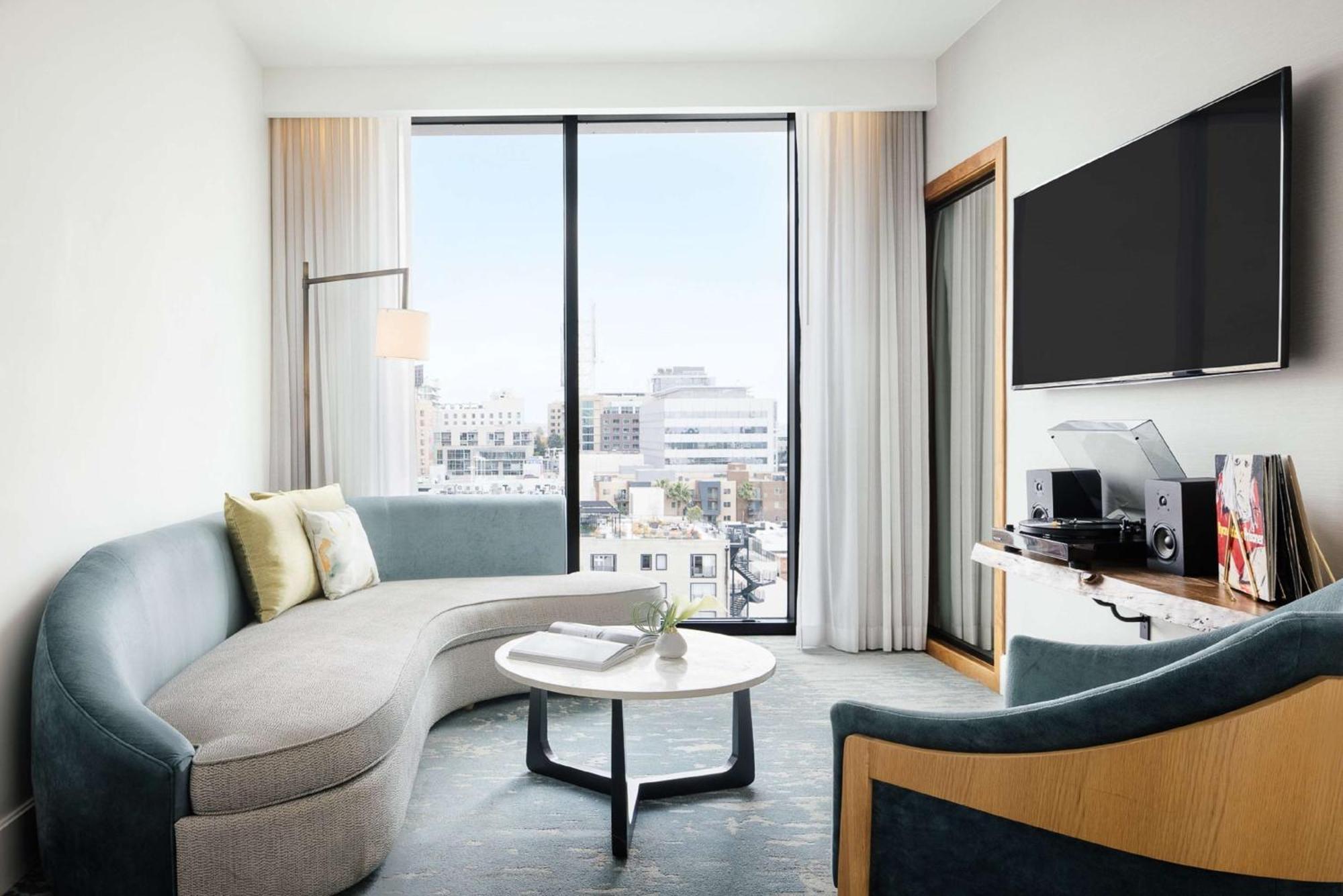 Hotel Dream Hollywood, By Hyatt Los Angeles