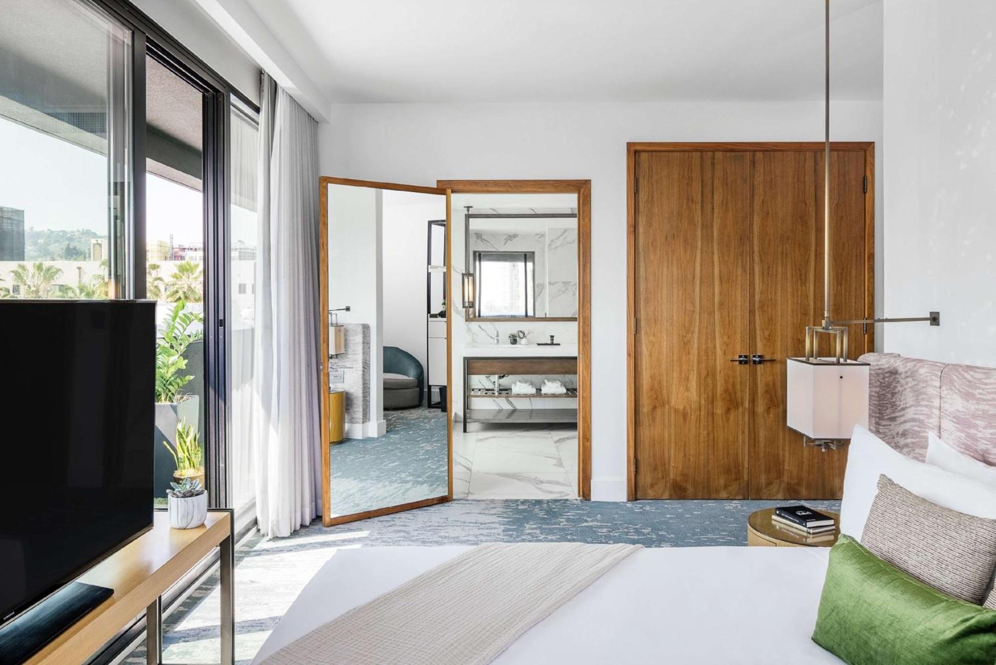Dream Hollywood, By Hyatt Hotel Los Angeles