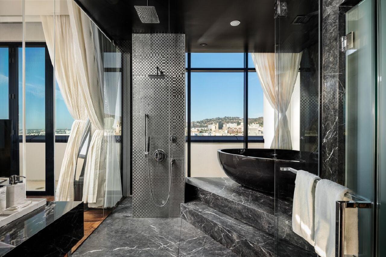 Dream Hollywood, By Hyatt Los Angeles